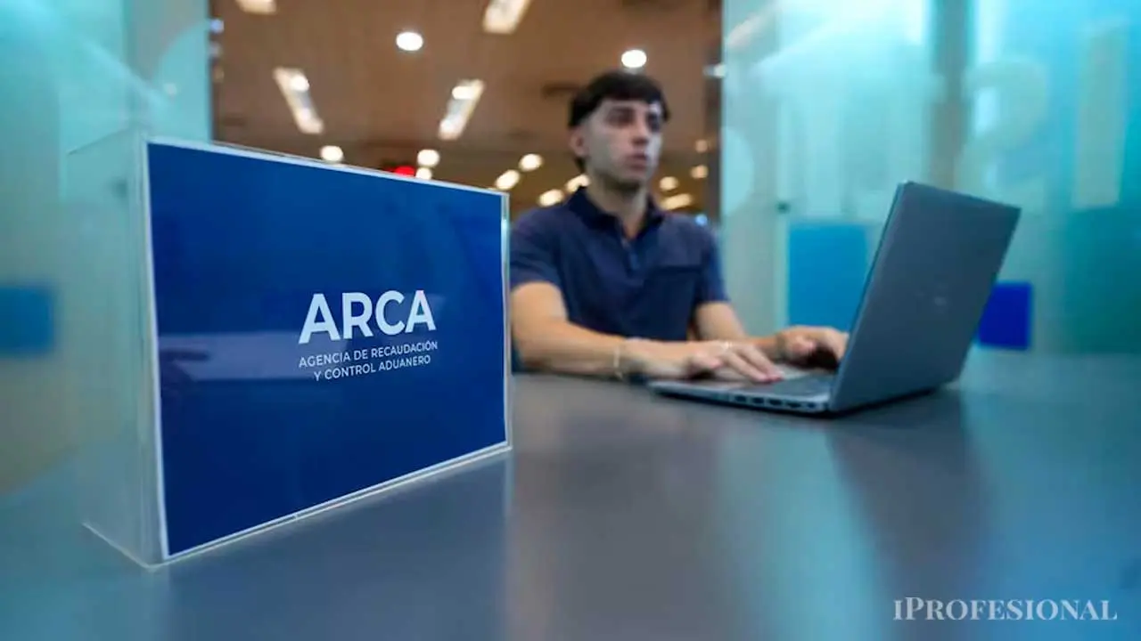 ARCA reglamenta el certificado de trabajo: qué cambia y qué hacer