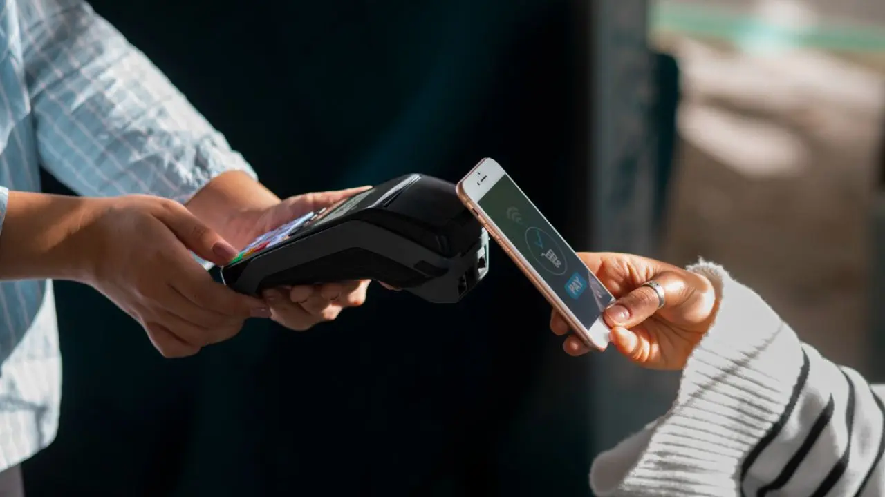 BBVA ofrece más de $100.000 en reintegros por pagos NFC en marzo