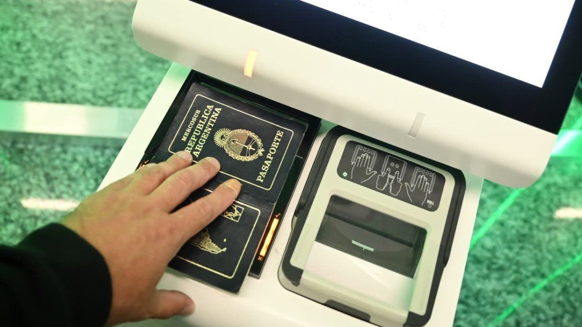 Déficit turístico y Mundial 2026: riesgo de mayor salida de dólares