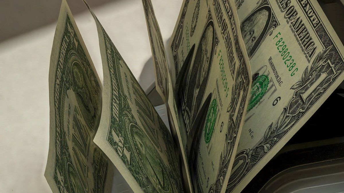 Dólar hoy: mayorista $1.396 y brechas contenidas; la transparencia del BCRA es clave