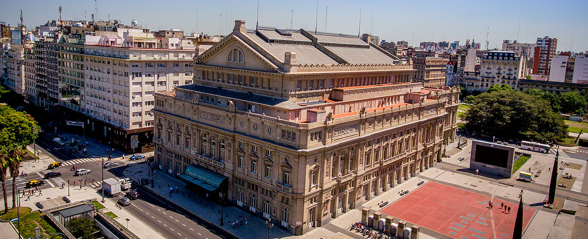 El Teatro Colón, Ciudad Autónoma de Buenos Aires.