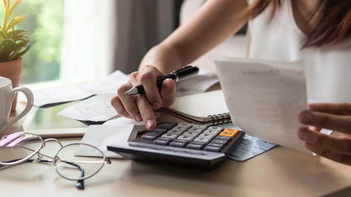 Morosidad récord y fragilidad familiar: qué significa para tus finanzas