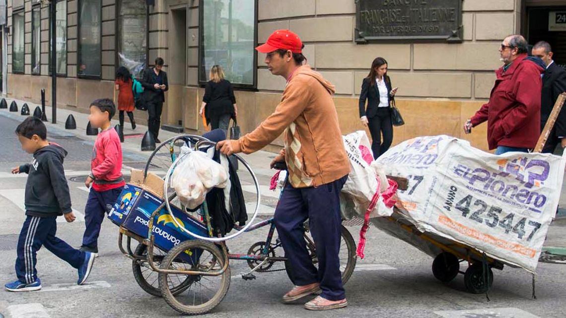 Pobreza que baja en las cifras y no llega al bolsillo